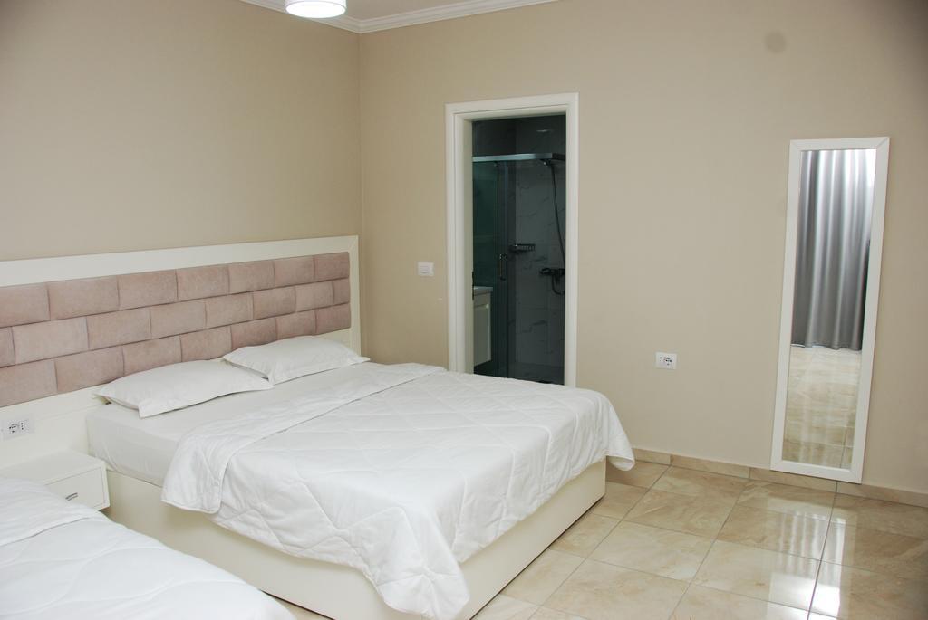 Hotel Mare Ksamil Exterior photo